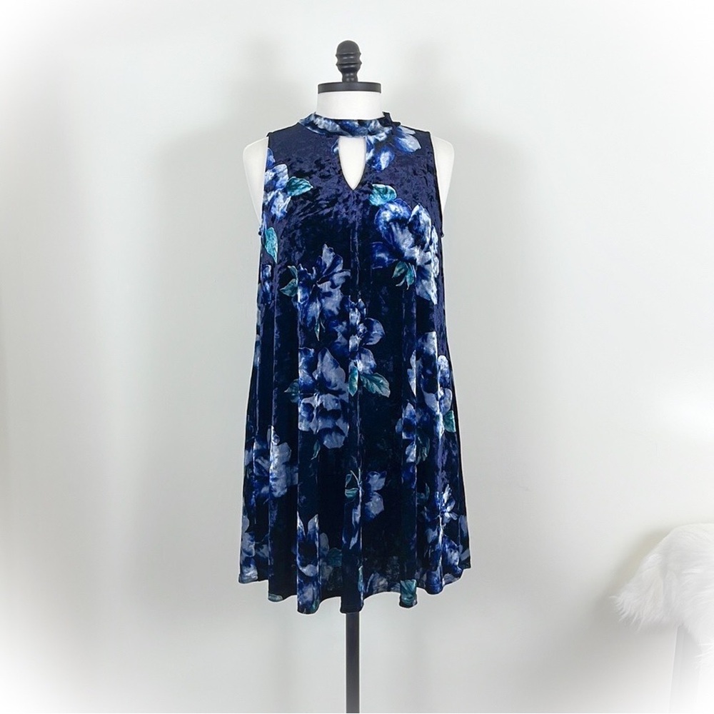 💕Beautiful Blue Floral Velvet No Sleeve Tunic Dress💕